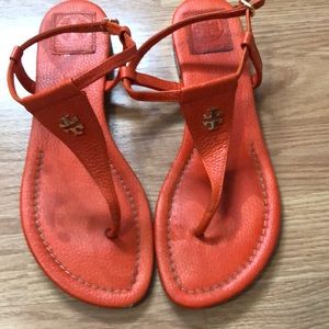 Leather thong sandals